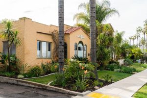 2534-ca_sd_university_heights_81474_255_2400x_cfit_result